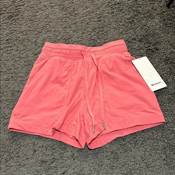 New Lululemon Dance studio HR Short 3.5" Lined 2 - Picture 3 of 5